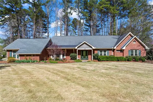 146 Lakeside Drive Nw, Kennesaw, GA 30144