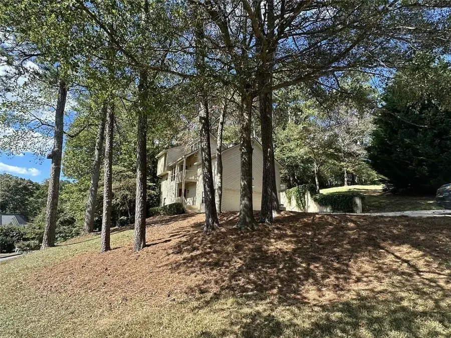 340 Farm Path, Roswell, GA 30075 - #2
