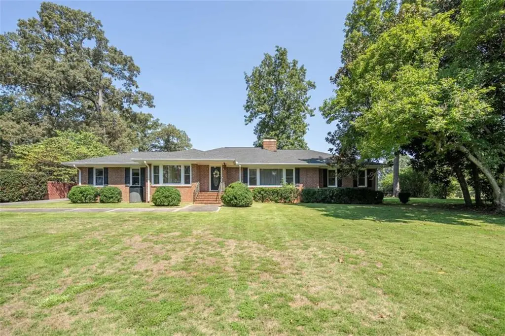 112 College Circle, Cedartown, GA 30125 - #1