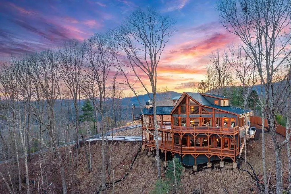 470 Skylight Drive Nw, Blue Ridge, GA 30513 - #1