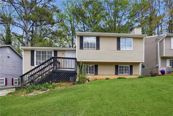 2080 Countydown Lane, Stone Mountain, GA 30088