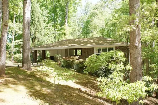 1146 Lakeshore Drive, Gainesville, GA 30501