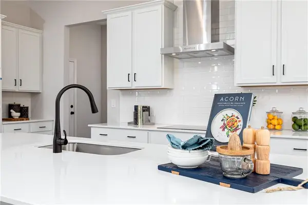 736 Coventry Cove Way, Acworth, GA 30102