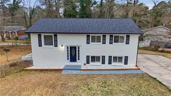 1332 Pineglen Drive, Riverdale, GA 30296