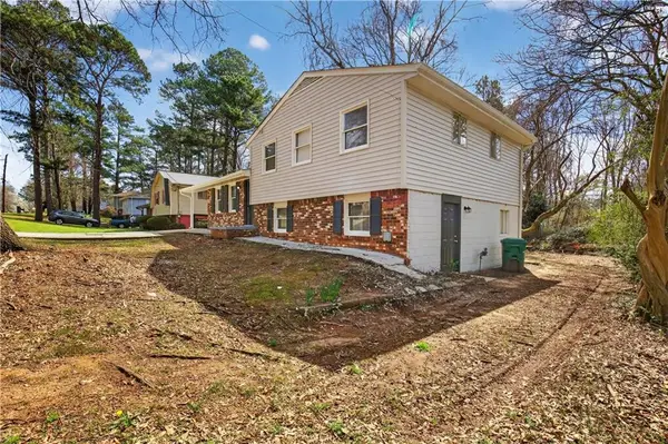 2717 Shelley Lane, Ellenwood, GA 30294