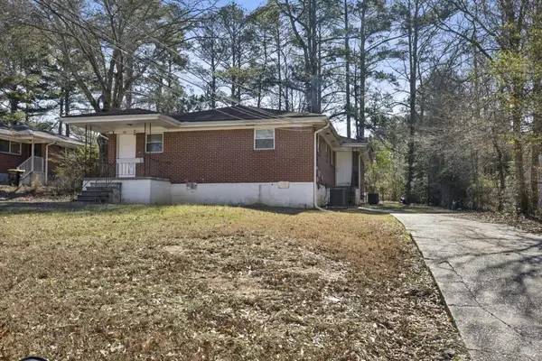 61 Pine Street Ne, Fairburn, GA 30213