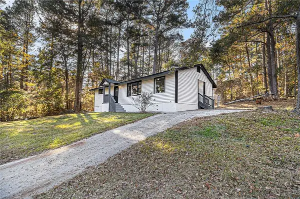 2488 Hi Roc Circle Ne, Conyers, GA 30012