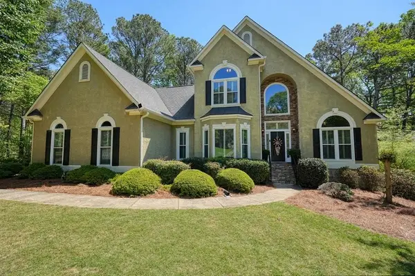 716 Whisper Wind Court, Woodstock, GA 30189