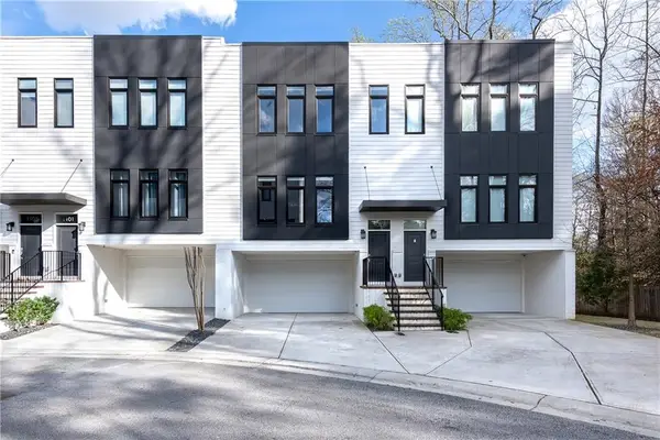 1099 Briar Cove Circle, Atlanta, GA 30329