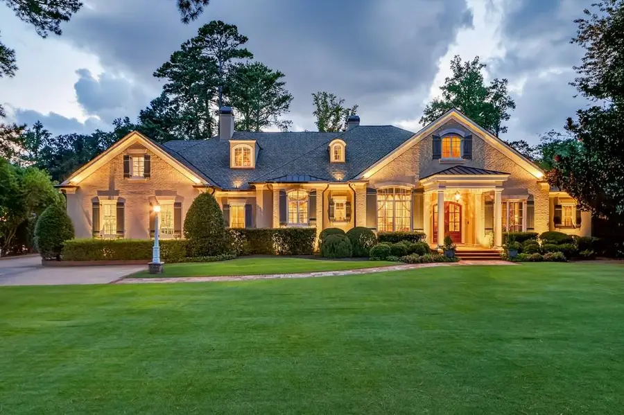 2954 Ridgewood Road Nw, Atlanta, GA 30327 - #2