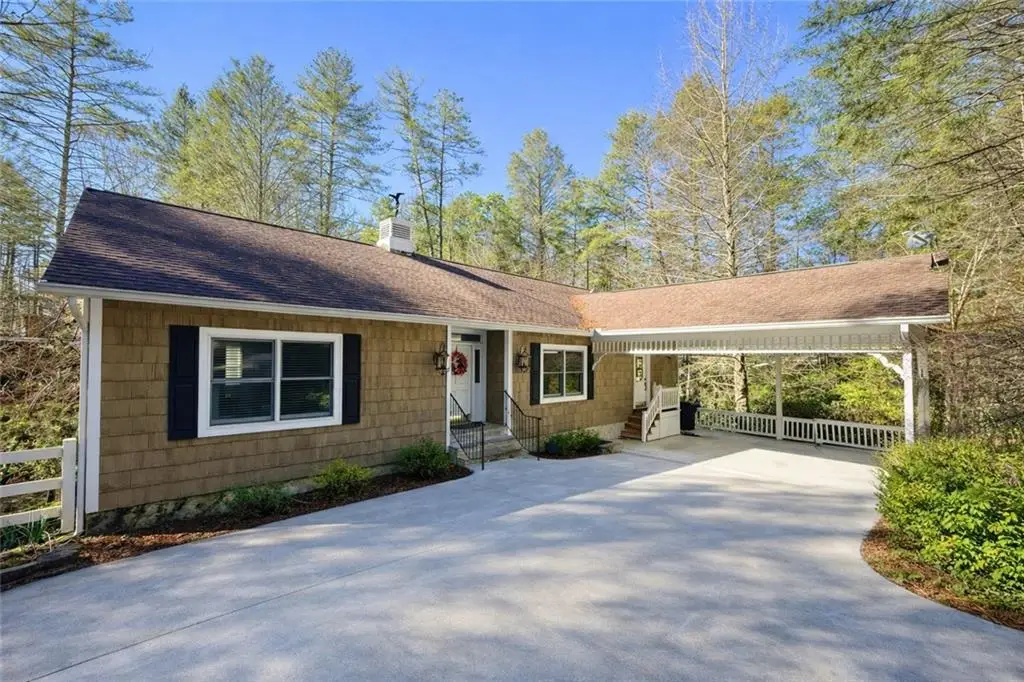 4896 Highway 441 S, Tiger, GA 30576 - #1