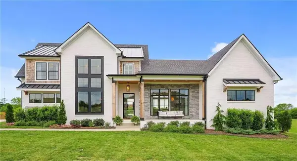 450 Dix Lee On Drive, Fayetteville, GA 30214