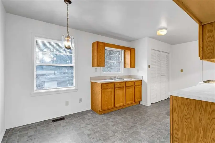 3272 Kingston Road Nw, Atlanta, GA 30318 - #3