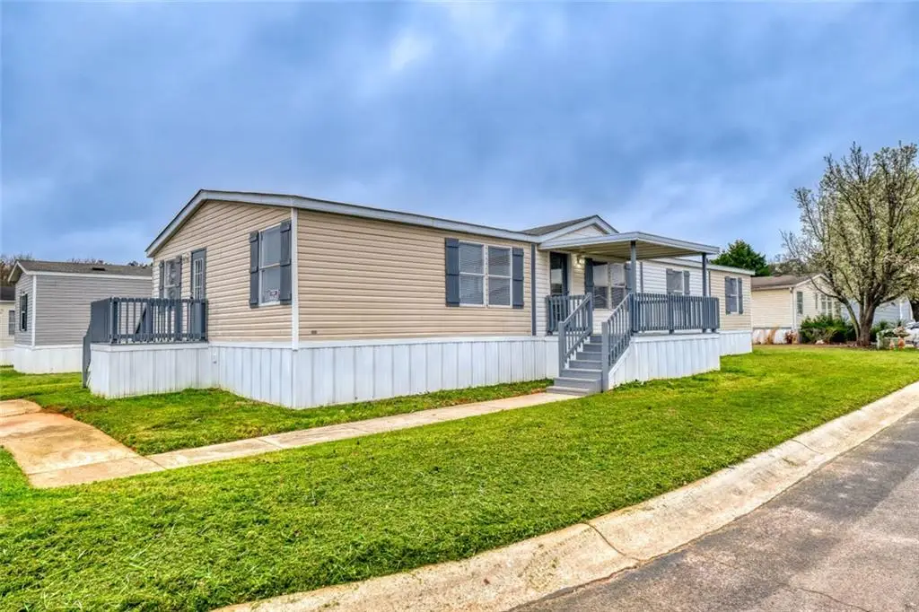 1060 Fairmont Drive, Hampton, GA 30228 - #1