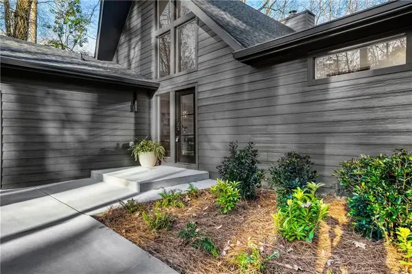 95 Lake Top Court, Roswell, GA 30076