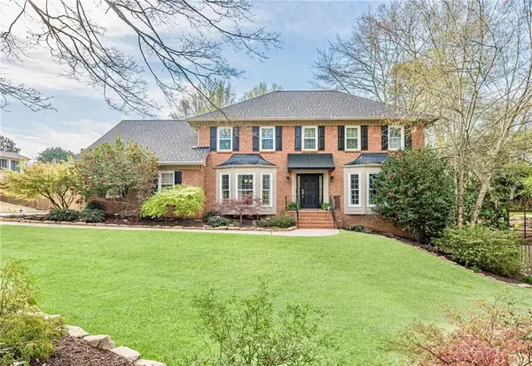 220 Saddle Lake Drive, Roswell, GA 30076