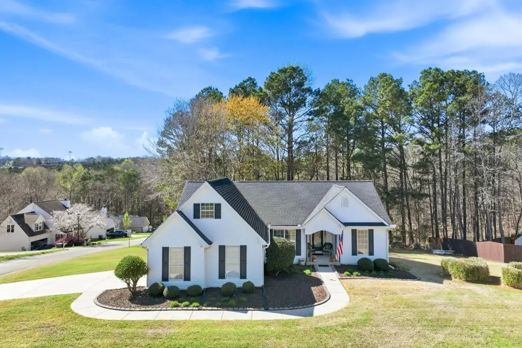 5551 Chestnut Creek Lane, Flowery Branch, GA 30542 - #1