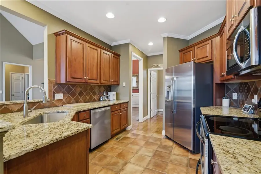 100 Colonial Circle Nw, Cartersville, GA 30120 - #2