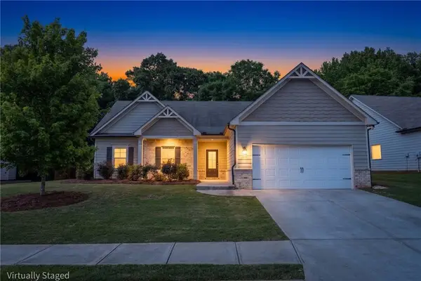 500 Brighton Park Circle, Hoschton, GA 30548