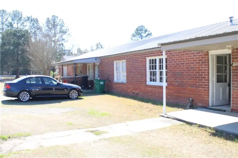 707 N Washington Street, Sylvester, GA 31791 - #2