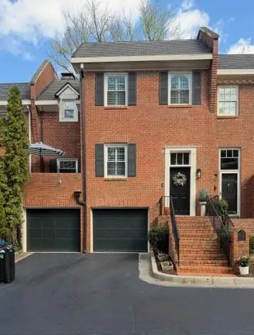 423 Jefferson Circle #423, Atlanta, GA 30328