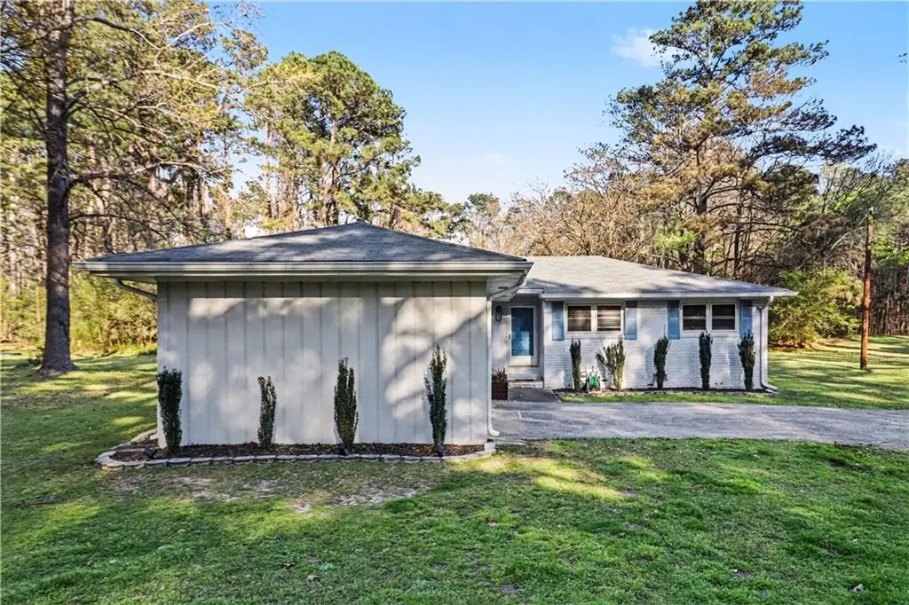 390 Dot Drive, Atlanta, GA 30349 - #1