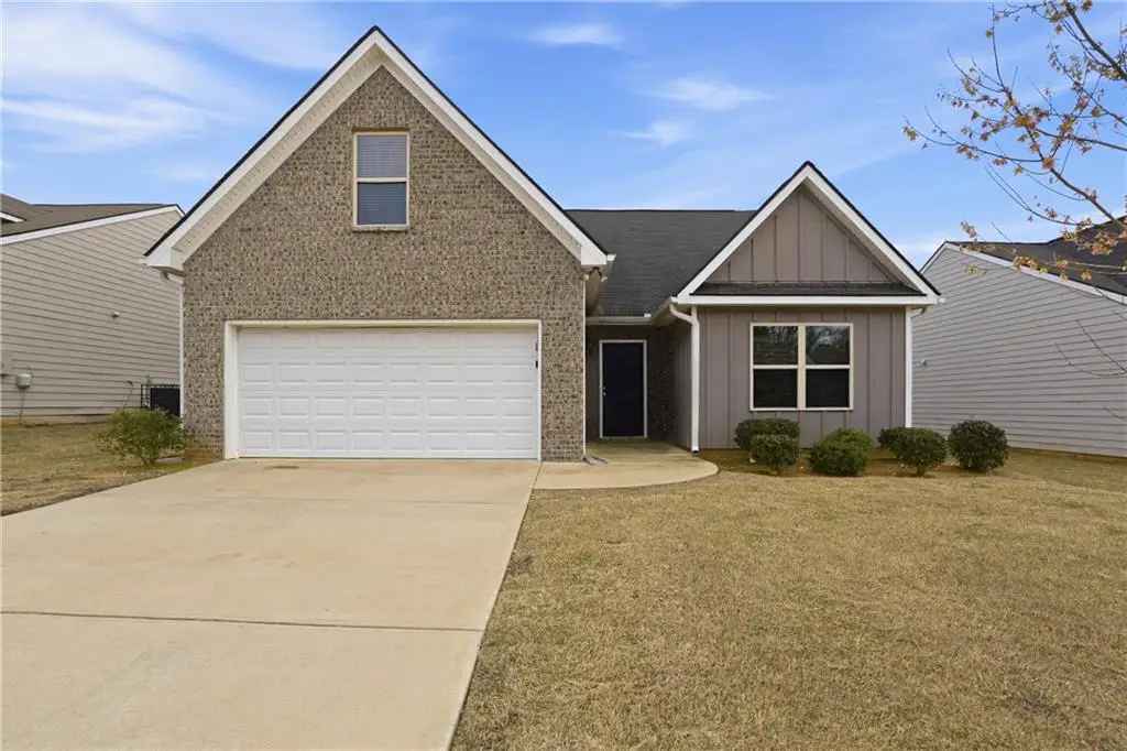 122 W Lexington Avenue, Griffin, GA 30223 - #1