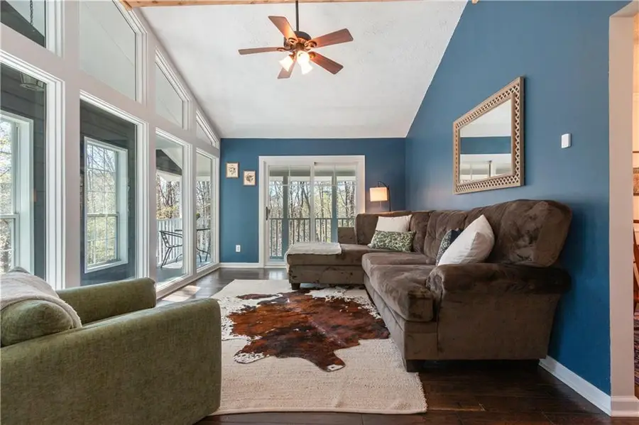 3828 Memorial Parkway Nw, Kennesaw, GA 30152 - #3