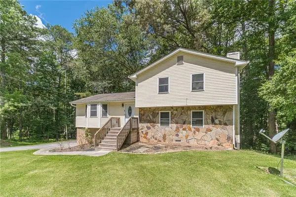 2645 Holly Berry Trail, Snellville, GA 30039