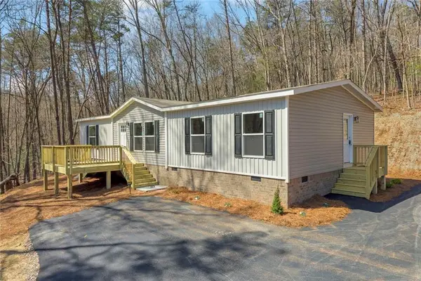 136 Poplar Rd, Dawsonville, GA 30534