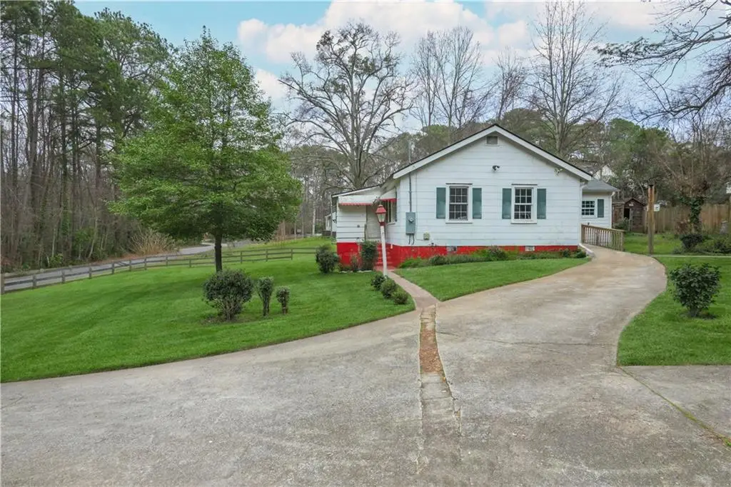 1105 Lakeshore Drive, Jonesboro, GA 30236 - #1