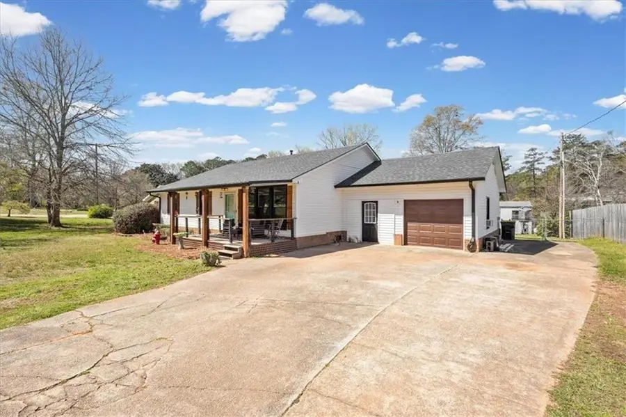 16 Windsor Way, Newnan, GA 30263 - #2