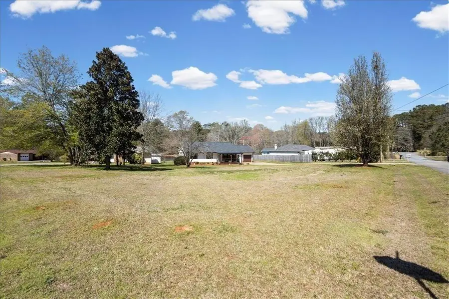 16 Windsor Way, Newnan, GA 30263 - #3