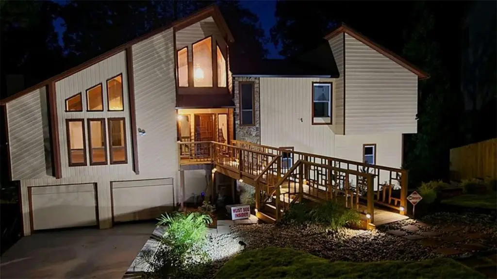 2696 Long Lake Terrace, Roswell, GA 30075 - #1
