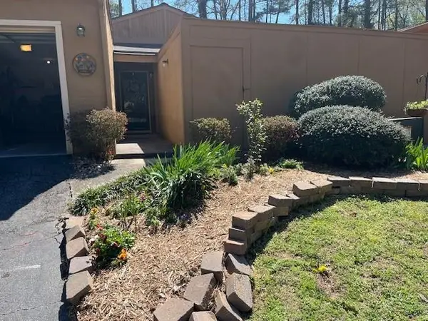 831 Lake Hollow Boulevard Sw, Marietta, GA 30064