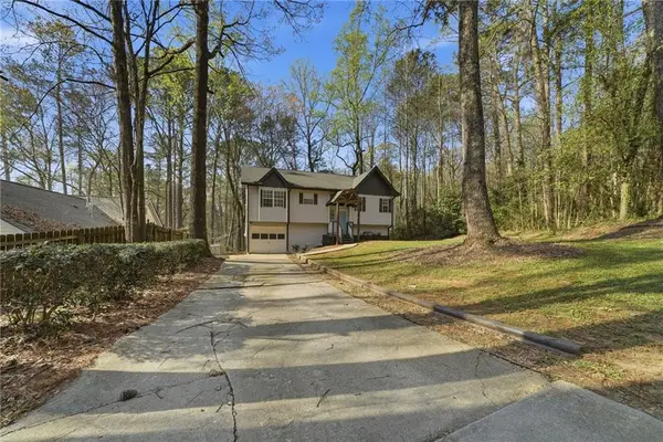 4412 Lucy Lane, Snellville, GA 30039