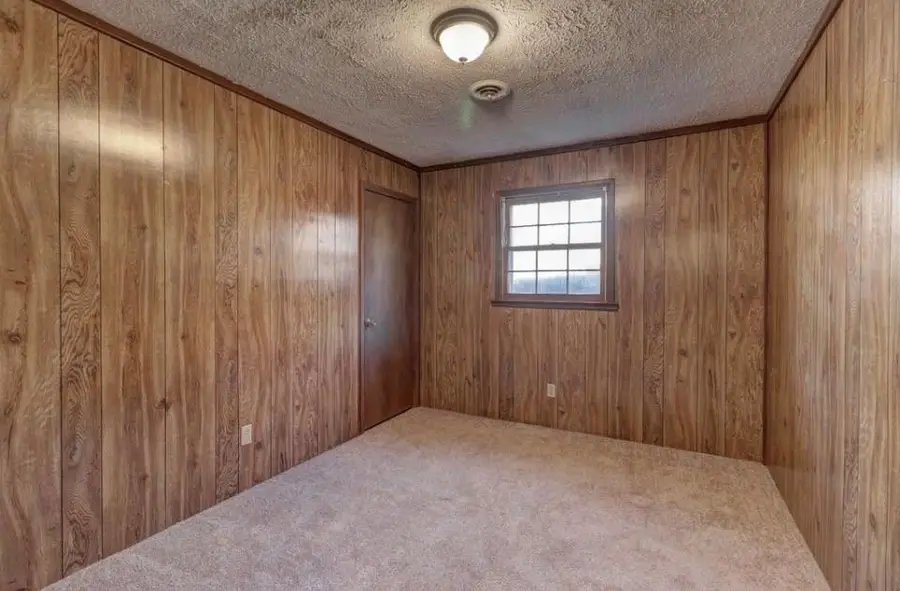 107 Oakwood Circle, Griffin, GA 30223 - #3