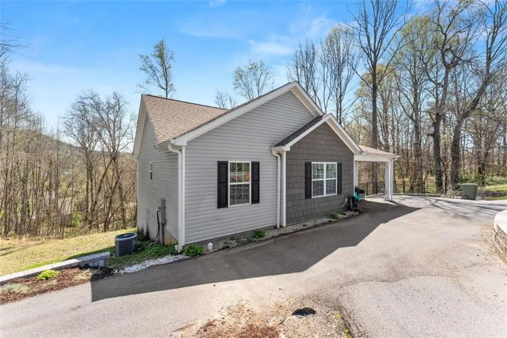 426 Old Clarksville Highway, Cleveland, GA 30528 - #1