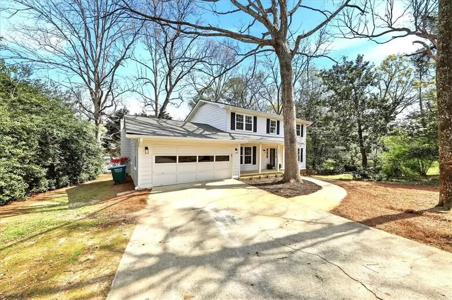 564 Deer Run Sw, Lilburn, GA 30047 - #2