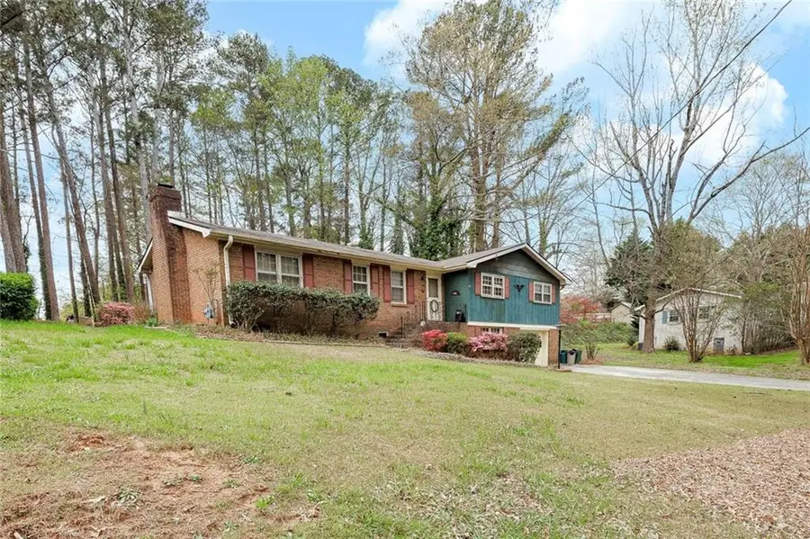 835 Castlewood Drive, Woodstock, GA 30189 - #3