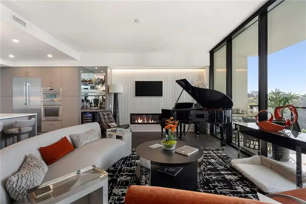 2425 Peachtree Road Ne #707, Atlanta, GA 30305