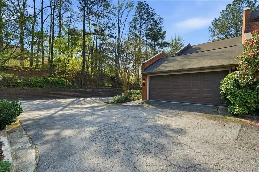 47 Willow Glen, Atlanta, GA 30342 - #2