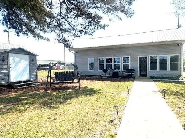 100 Sunset Dr, Centre, AL 35960