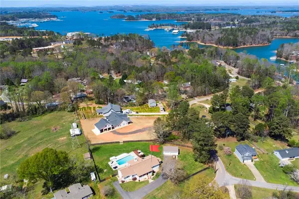 3326 Shoreland Drive, Buford, GA 30518