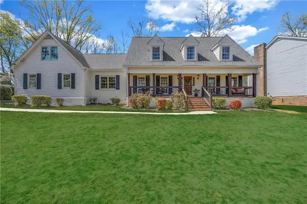 5002 Vernon Oaks Drive, Dunwoody, GA 30338