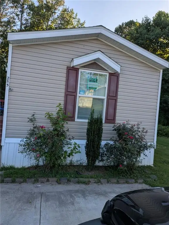 255 Greenview Circle, Fayetteville, GA 30214