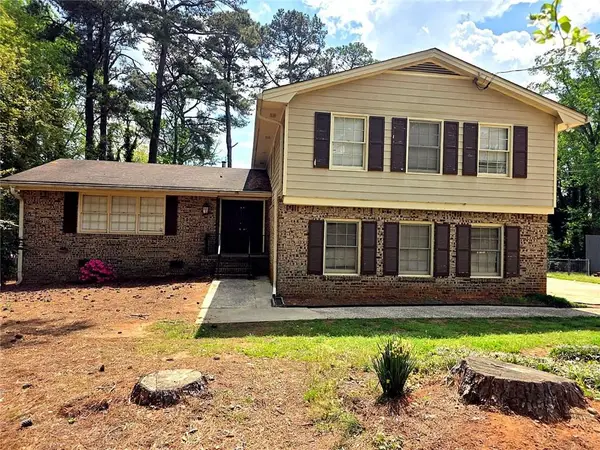 4722 Kenneth Drive Sw, Lilburn, GA 30047