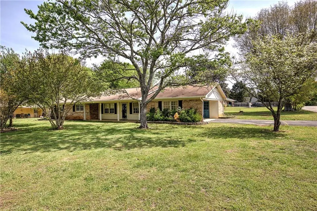 106 Tulip Way Sw, Calhoun, GA 30701 - #1