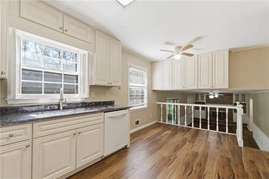 137 Bonnie Lane Nw, Lilburn, GA 30047 - #3