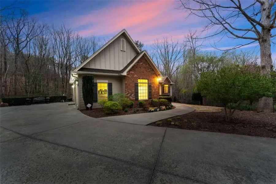 167 Early Red Pippin, Clarkesville, GA 30523 - #2